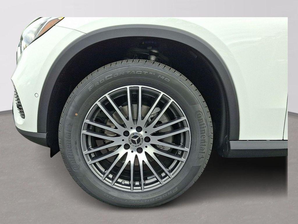 new 2026 Mercedes-Benz GLC 300 car, priced at $56,195