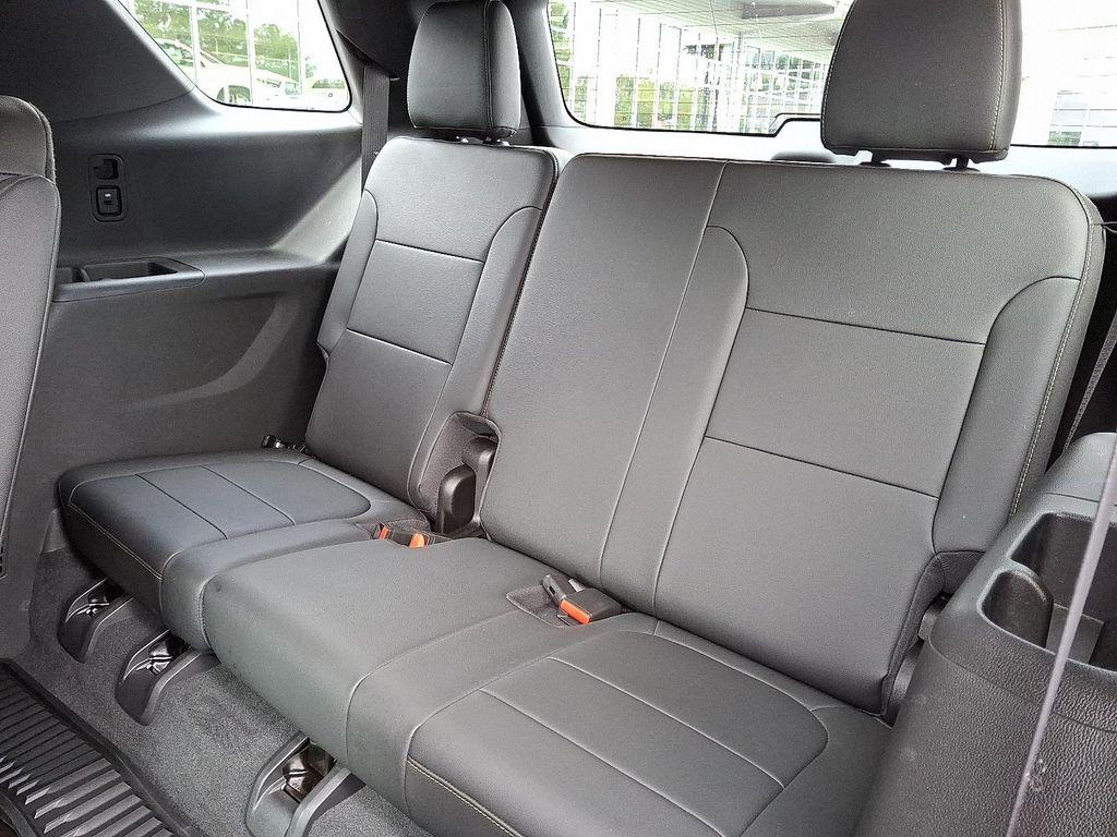 used 2022 Chevrolet Traverse car, priced at $26,994