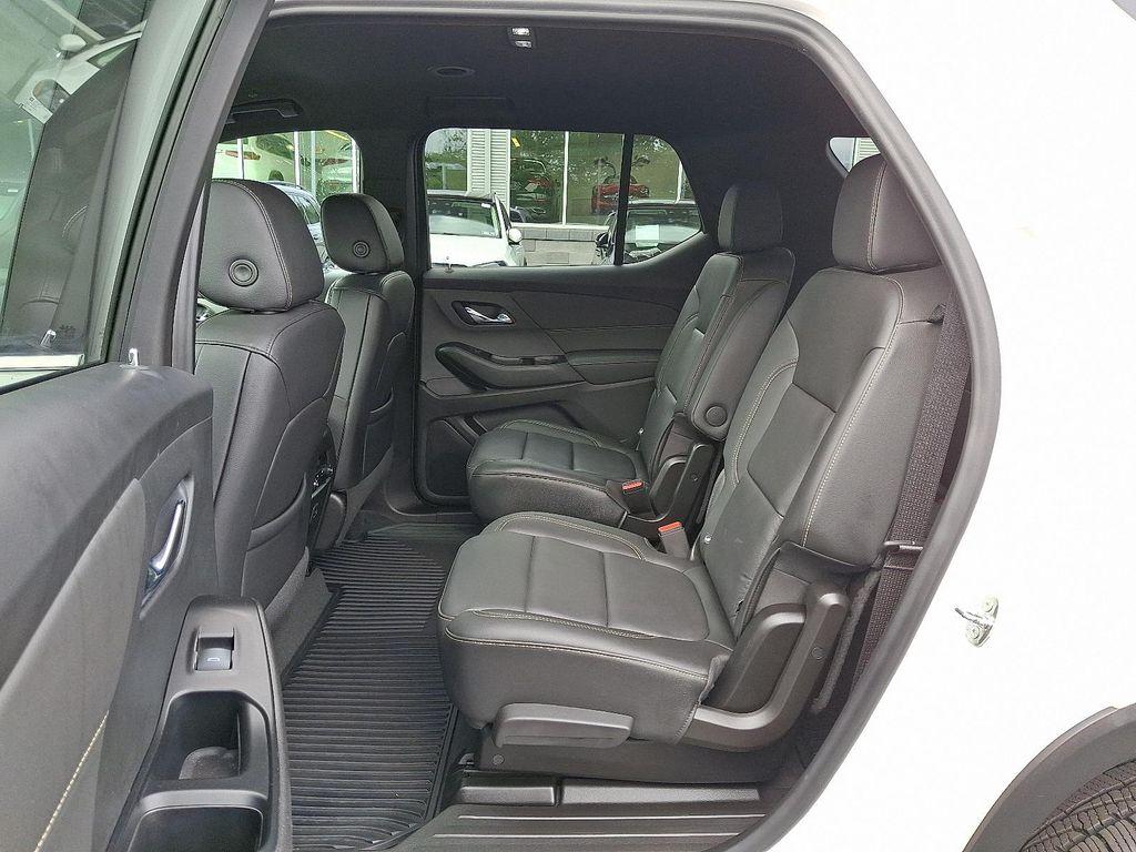 used 2022 Chevrolet Traverse car, priced at $26,994