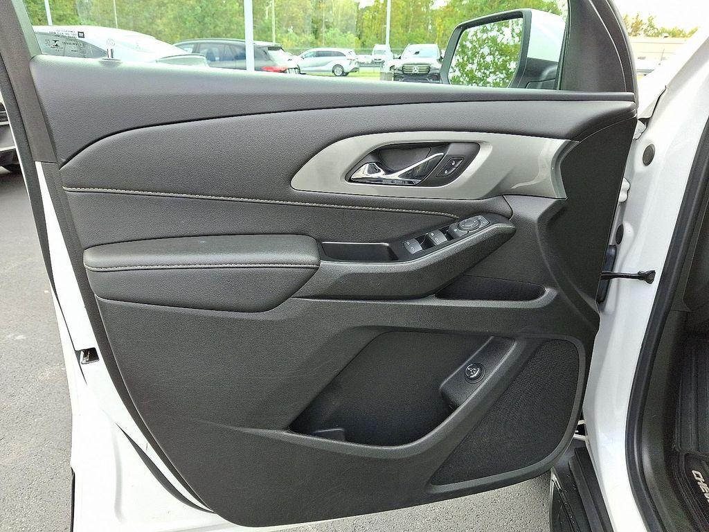 used 2022 Chevrolet Traverse car, priced at $26,994