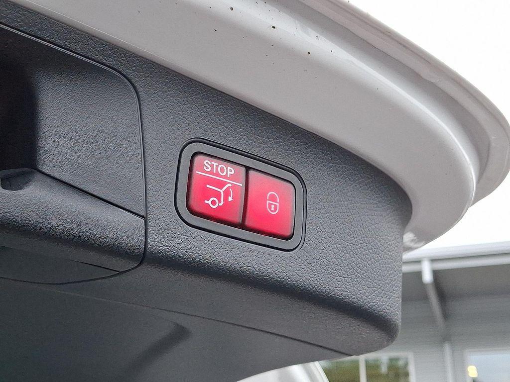 used 2026 Mercedes-Benz GLA 250 car, priced at $48,488