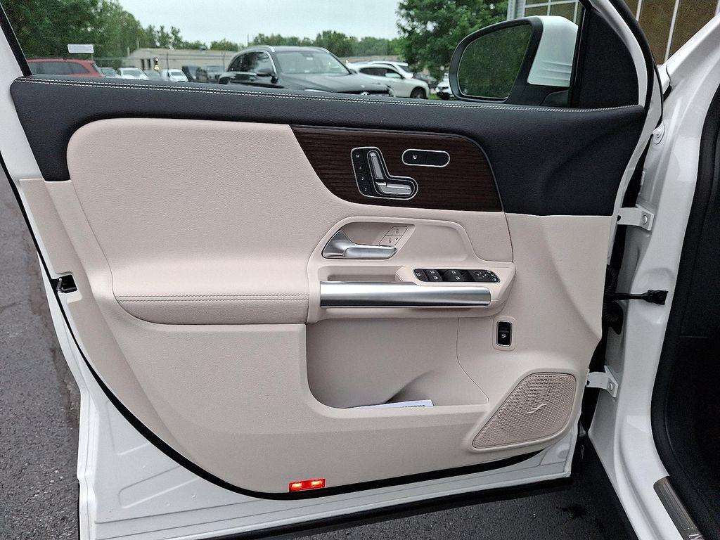used 2026 Mercedes-Benz GLA 250 car, priced at $48,488