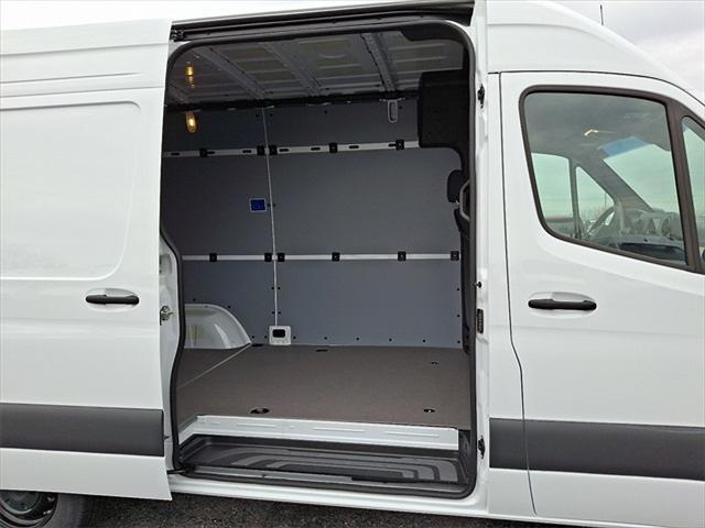 new 2024 Mercedes-Benz Sprinter 2500 car, priced at $61,154