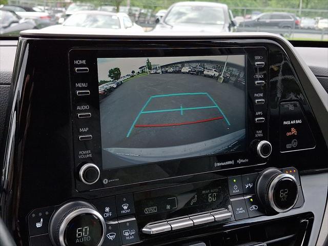 used 2022 Toyota Highlander Hybrid car, priced at $40,297