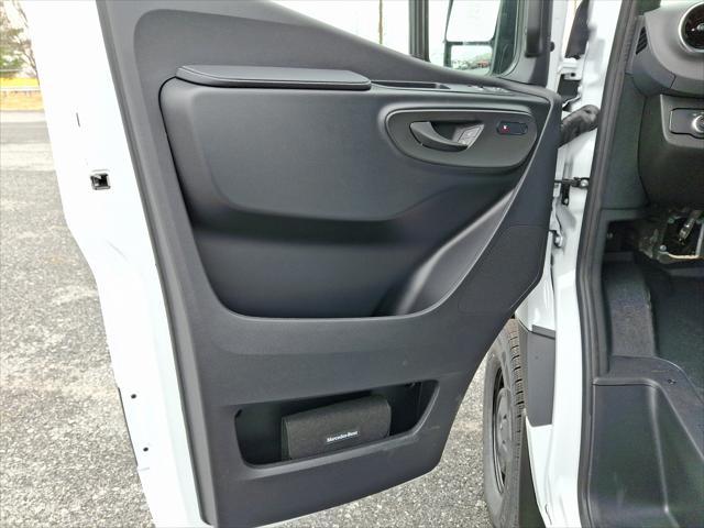 new 2025 Mercedes-Benz Sprinter 2500 car, priced at $73,670
