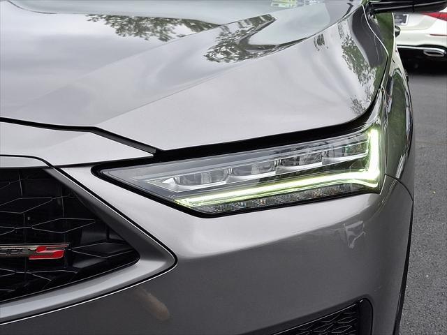 used 2022 Acura MDX car, priced at $49,265