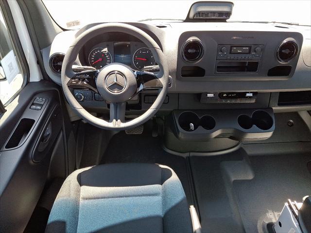 new 2025 Mercedes-Benz Sprinter 2500 car