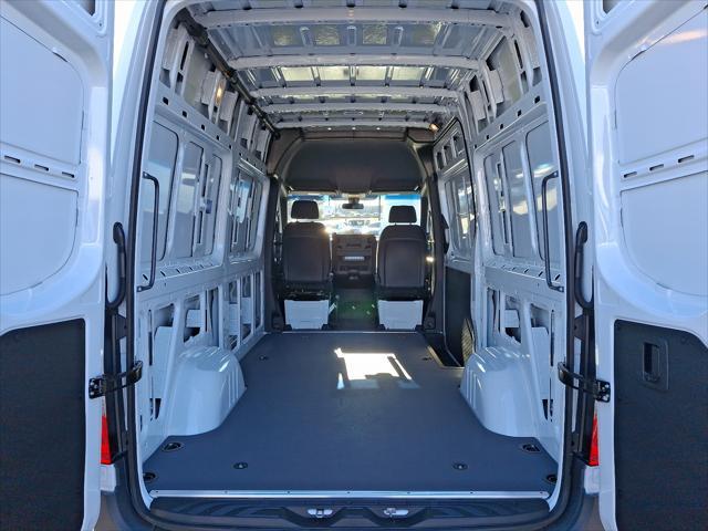 new 2025 Mercedes-Benz Sprinter 2500 car, priced at $61,166