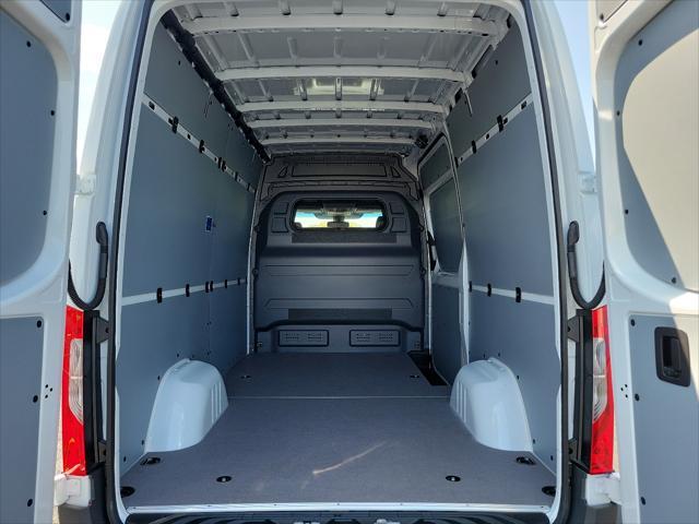 new 2024 Mercedes-Benz Sprinter 2500 car, priced at $58,444