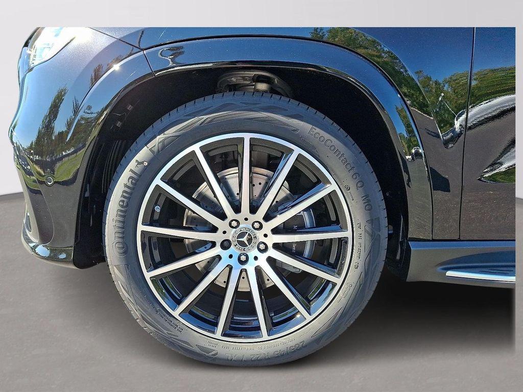 new 2026 Mercedes-Benz GLS 580 car, priced at $129,810