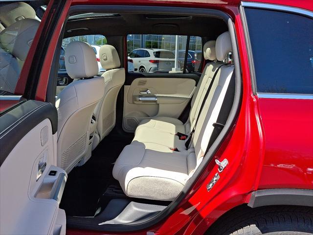 new 2025 Mercedes-Benz GLB 250 car