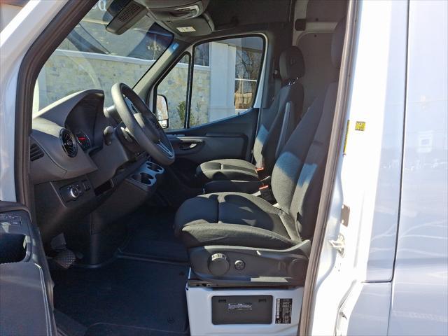 new 2024 Mercedes-Benz Sprinter 2500 car, priced at $61,154