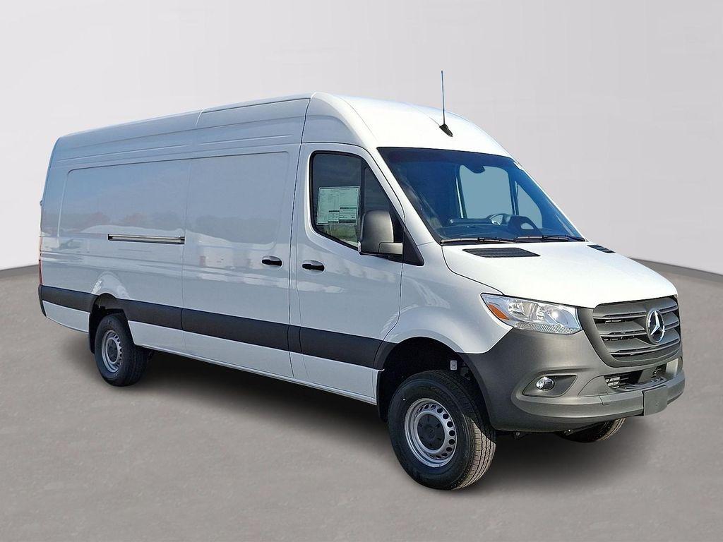 new 2026 Mercedes-Benz Sprinter 2500 car, priced at $77,136