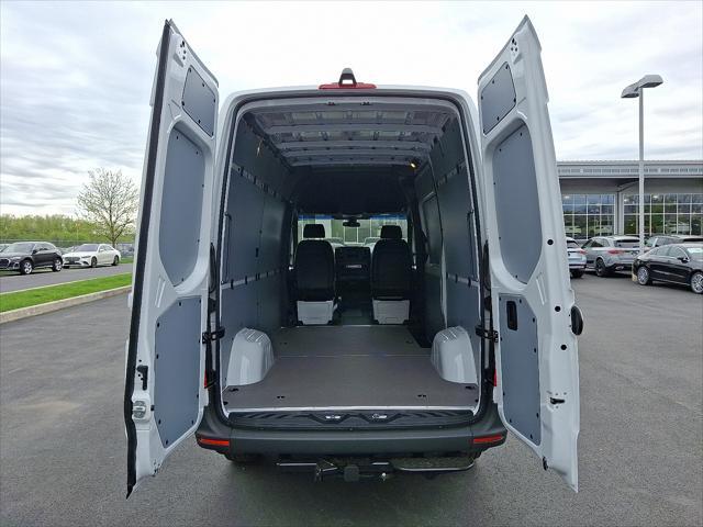 new 2025 Mercedes-Benz Sprinter 2500 car