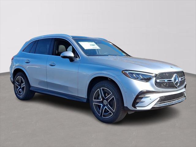 new 2025 Mercedes-Benz GLC 300 car, priced at $62,105