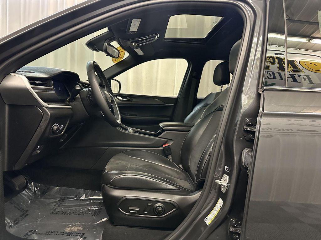 used 2023 Jeep Grand Cherokee car, priced at $26,491