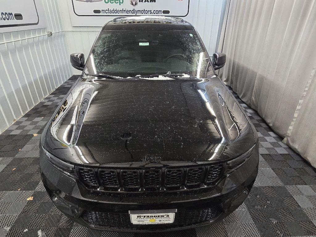 new 2025 Jeep Grand Cherokee car, priced at $49,643
