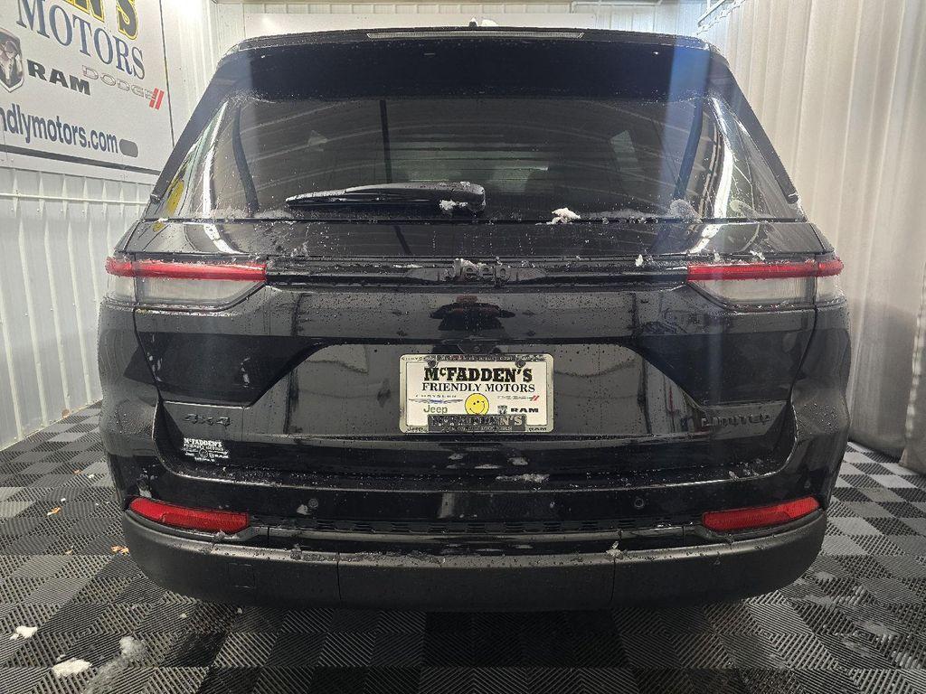 new 2025 Jeep Grand Cherokee car, priced at $49,643