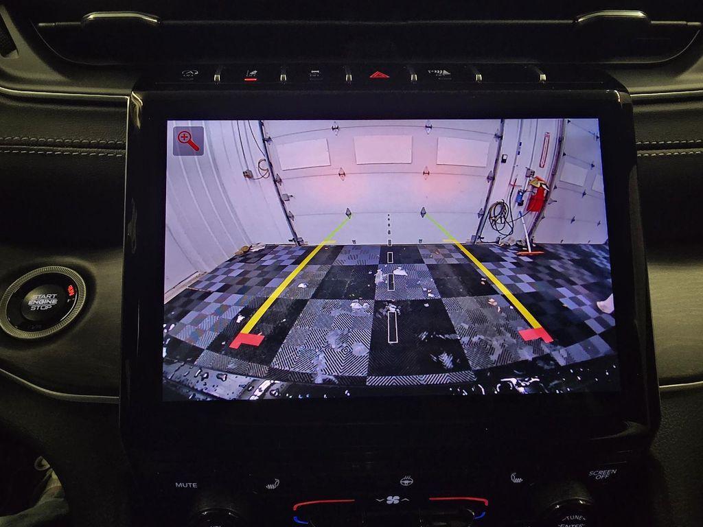 new 2025 Jeep Grand Cherokee car, priced at $49,643