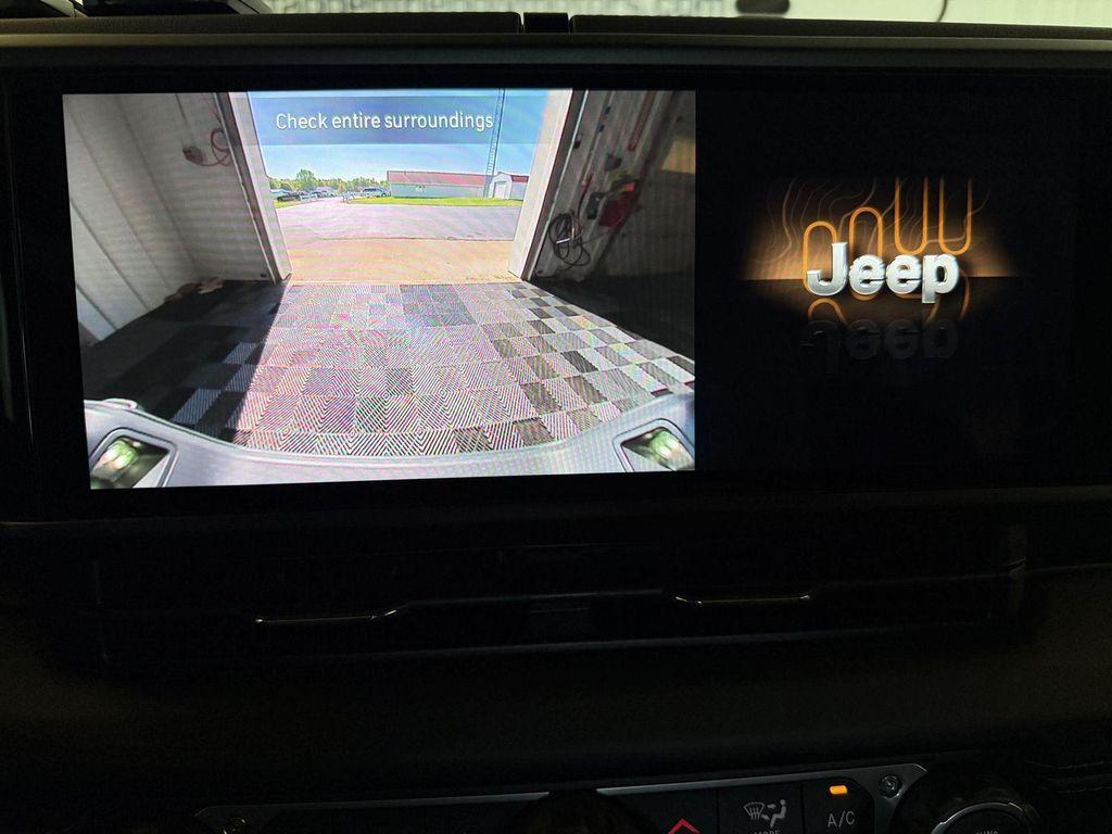 new 2025 Jeep Gladiator car, priced at $46,495