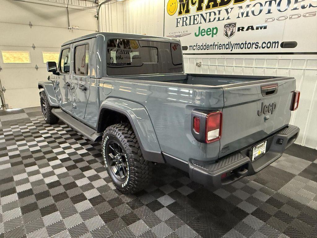 new 2025 Jeep Gladiator car, priced at $46,495