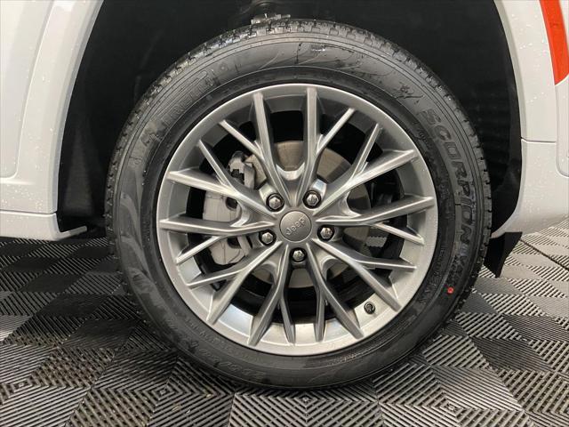 new 2025 Jeep Grand Cherokee car, priced at $56,930