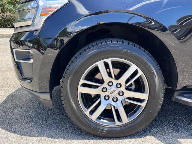 used 2022 Ford Expedition car, priced at $44,667