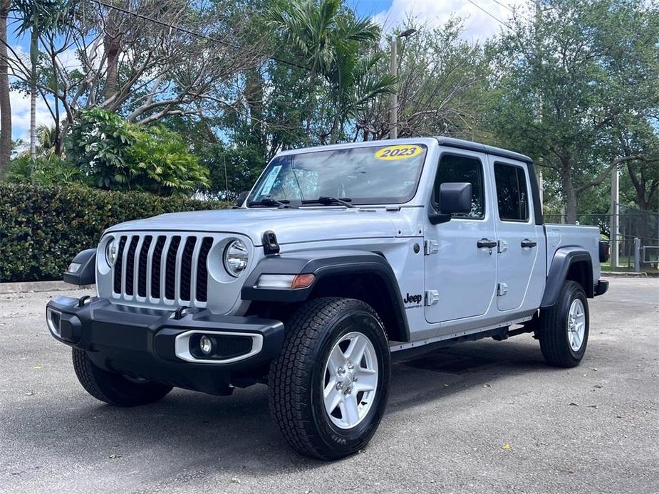 used 2023 Jeep Gladiator car, priced at $27,918