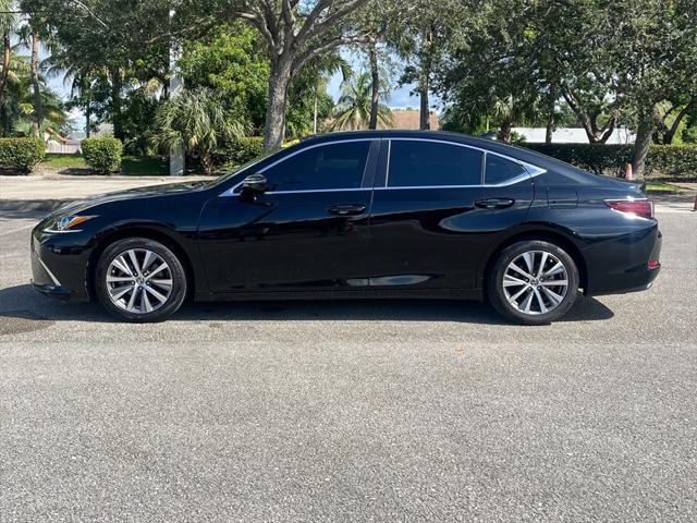 used 2019 Lexus ES 350 car, priced at $25,461