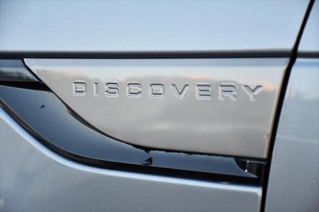 used 2020 Land Rover Discovery car, priced at $18,495