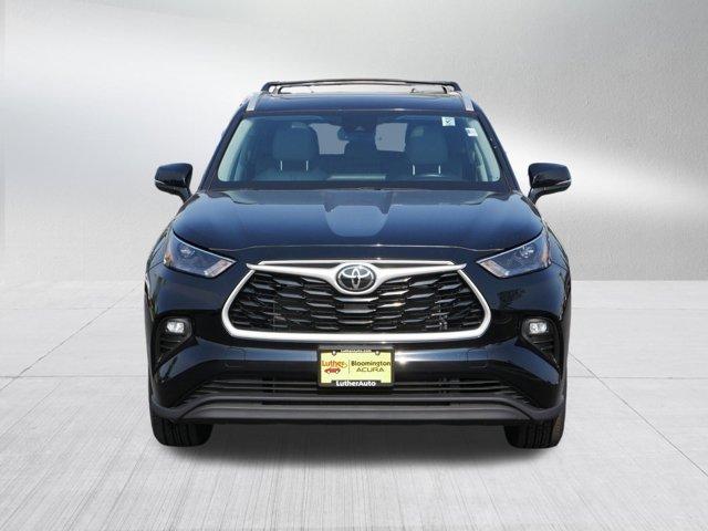 used 2022 Toyota Highlander car, priced at $42,988