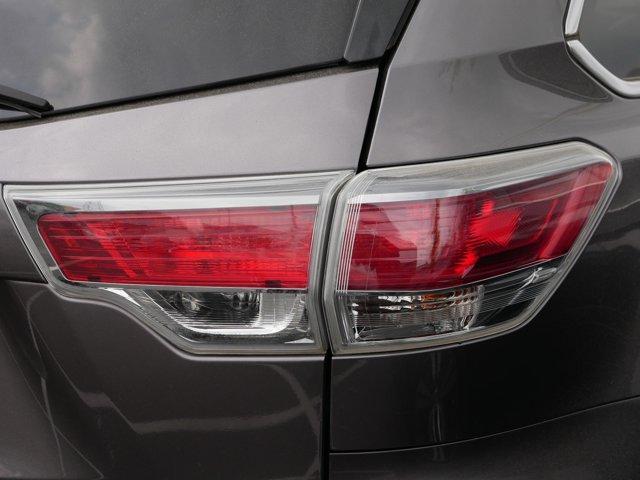used 2016 Toyota Highlander car, priced at $24,988
