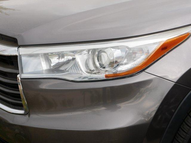 used 2016 Toyota Highlander car, priced at $24,988