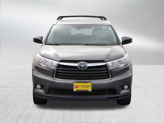 used 2016 Toyota Highlander car, priced at $24,988
