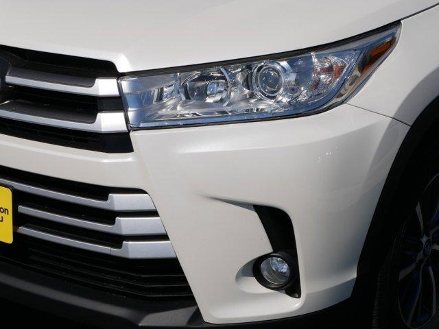 used 2019 Toyota Highlander car, priced at $26,988