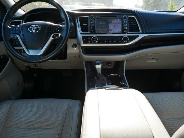 used 2015 Toyota Highlander car, priced at $24,988