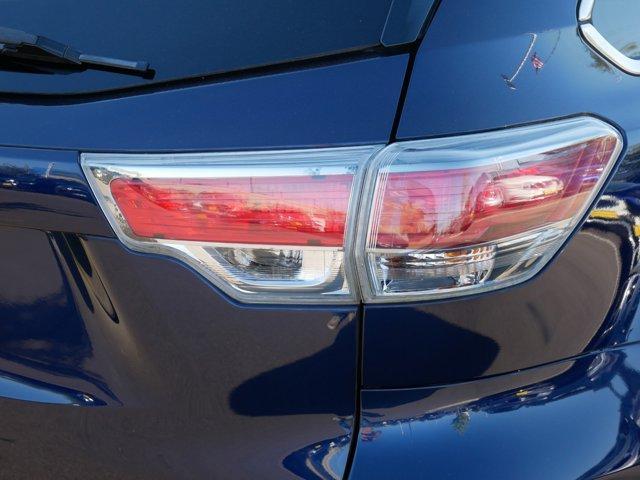 used 2015 Toyota Highlander car, priced at $24,988