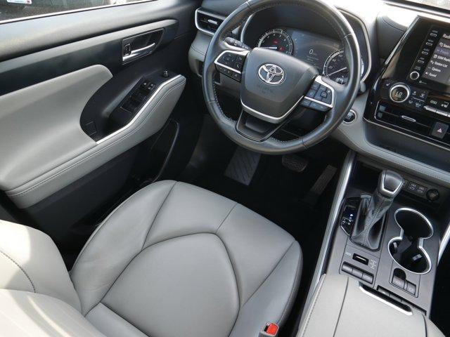 used 2022 Toyota Highlander car, priced at $37,988