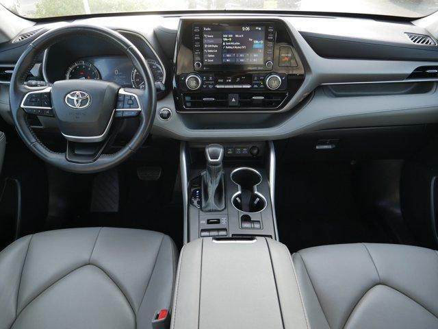 used 2022 Toyota Highlander car, priced at $37,988