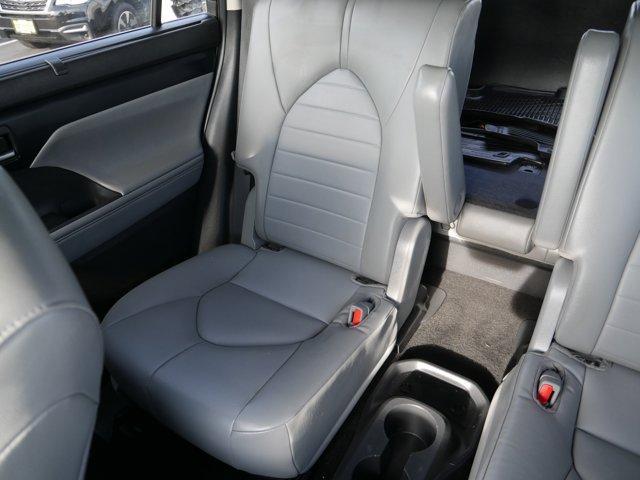 used 2022 Toyota Highlander car, priced at $37,988