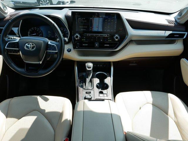 used 2021 Toyota Highlander car, priced at $42,988