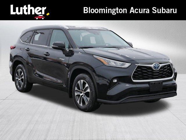 used 2020 Toyota Highlander Hybrid car, priced at $32,988