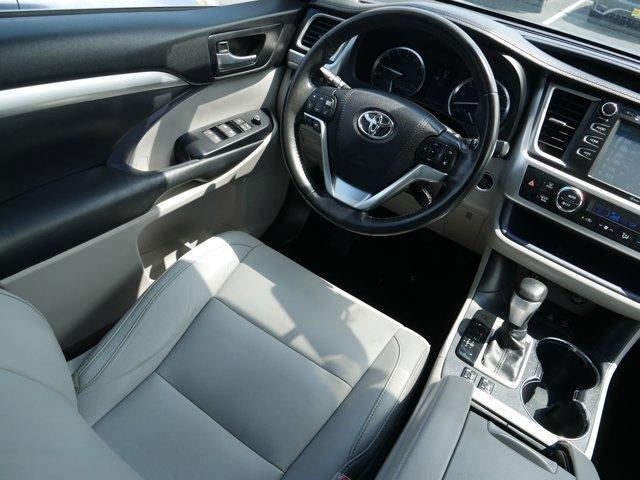 used 2015 Toyota Highlander car, priced at $21,988