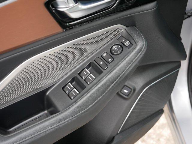 used 2022 Acura MDX car, priced at $38,989