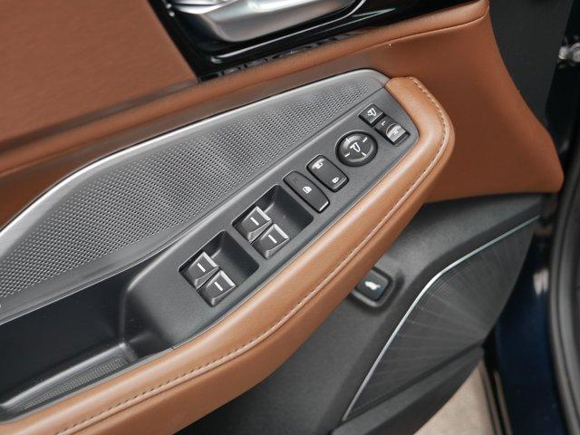 used 2025 Acura MDX car, priced at $53,989