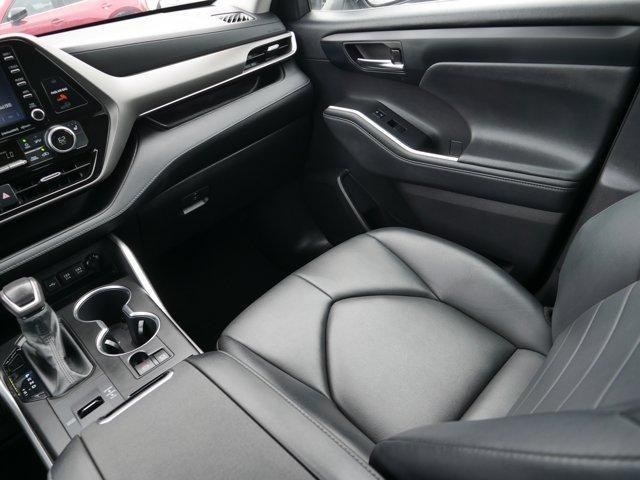 used 2021 Toyota Highlander Hybrid car, priced at $33,988