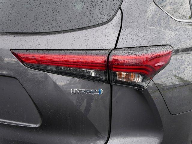 used 2021 Toyota Highlander Hybrid car, priced at $39,998