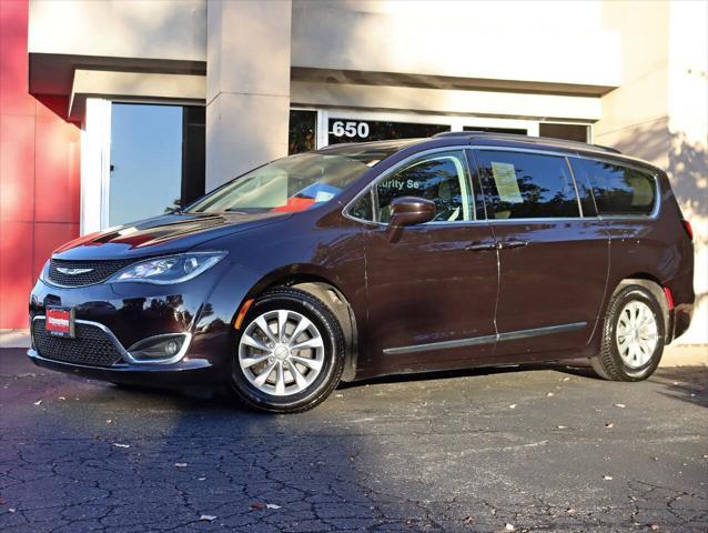 used 2017 Chrysler Pacifica car, priced at $14,350