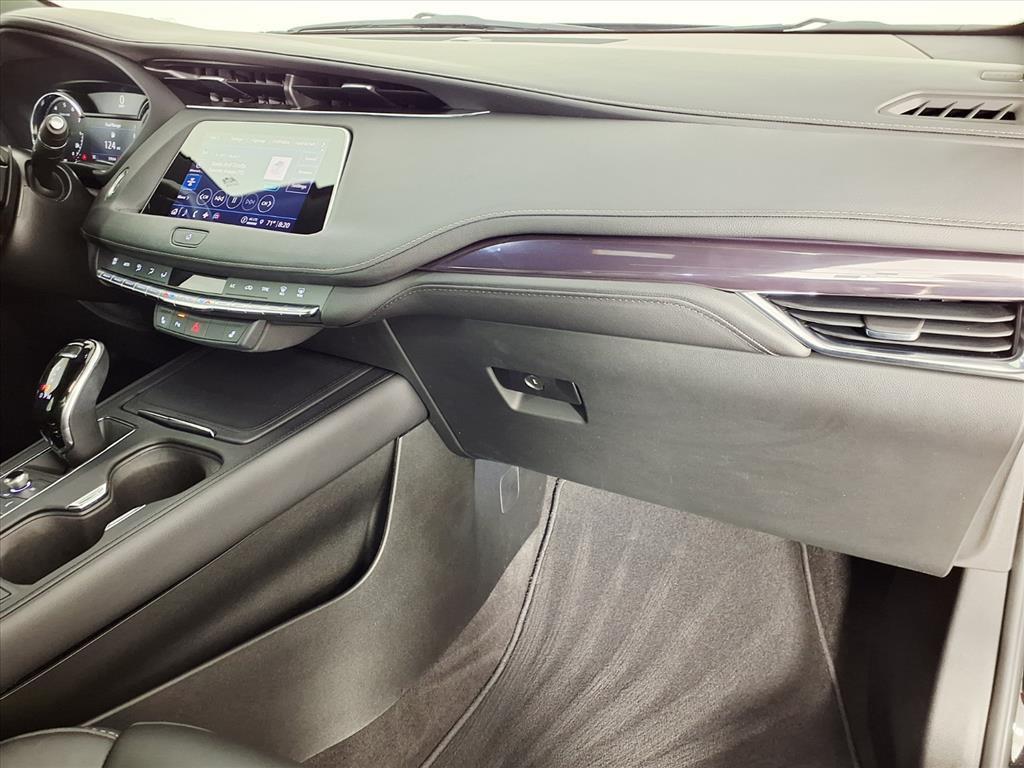 used 2022 Cadillac XT4 car, priced at $26,995