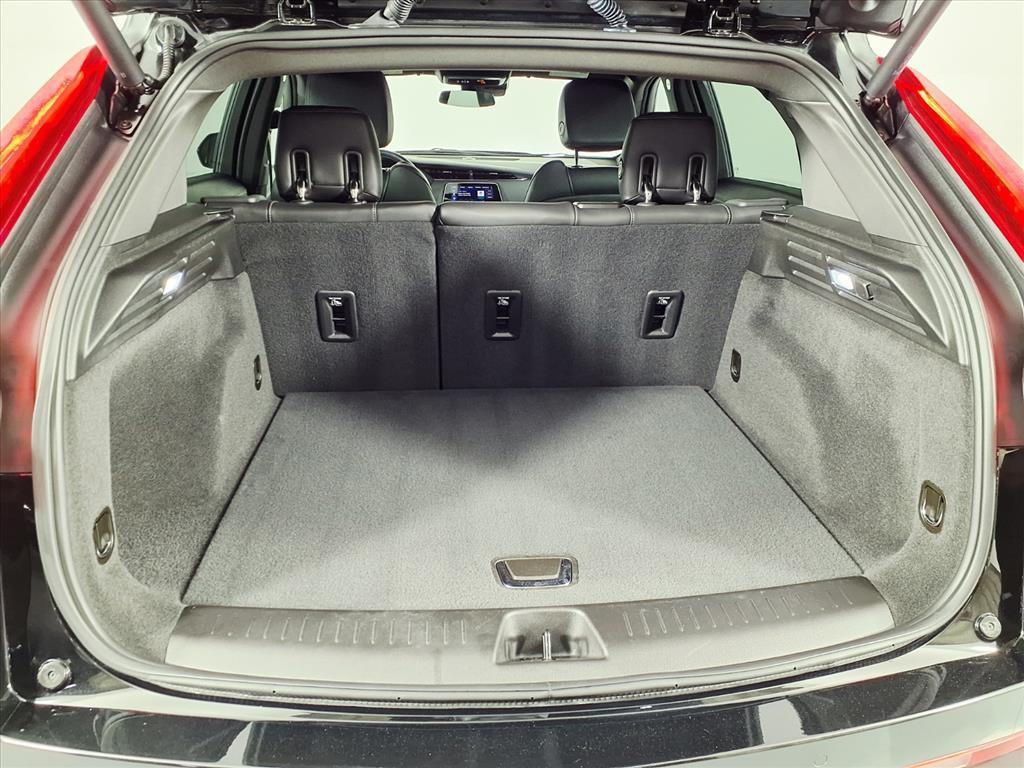 used 2022 Cadillac XT4 car, priced at $26,995